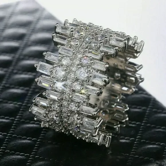 Luxury White Sapphire Round Ring - Picture 2 of 5